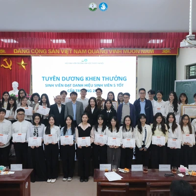 LỄ KỶ NIỆM 75 NĂM NGÀY TRUYỀN THỐNG HỌC SINH, SINH VIÊN VÀ HỘI SINH VIÊN VIỆT NAM, TUYÊN DƯƠNG CÁC CÁ NHÂN, TẬP THỂ ĐẠT DANH HIỆU SINH VIÊN 5 TỐT CÁC CẤP NĂM HỌC 2023 - 2024